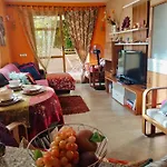 Deluxe garden flat near Terra-Mítica