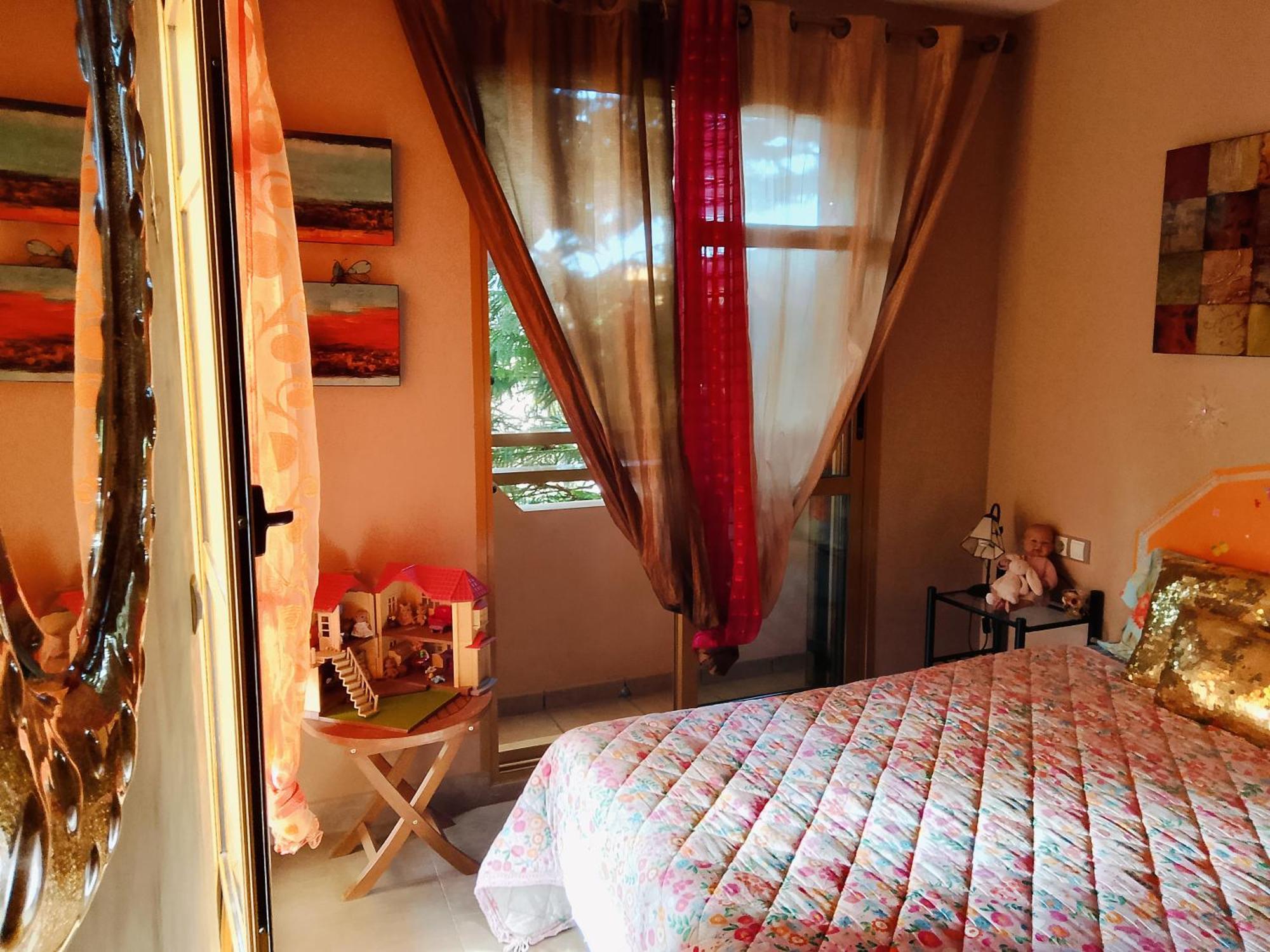 Deluxe Garden Flat Near Terra-mítica Apartamento *